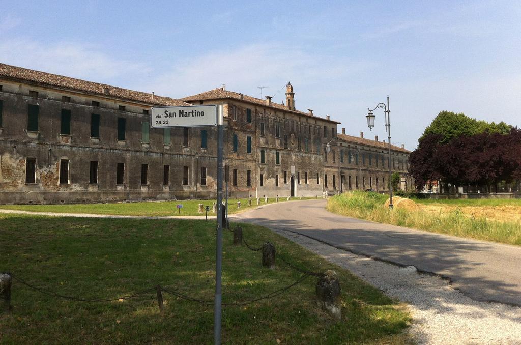Villa Lo Scrigno Di Lara Ceresara Exterior foto