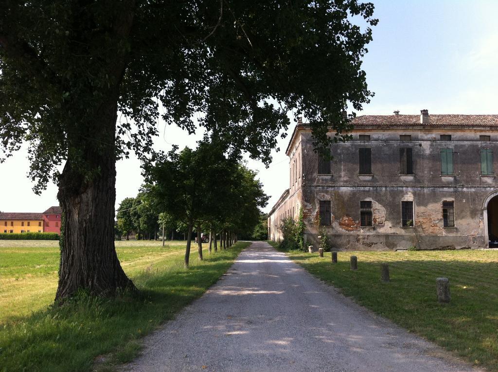 Villa Lo Scrigno Di Lara Ceresara Exterior foto