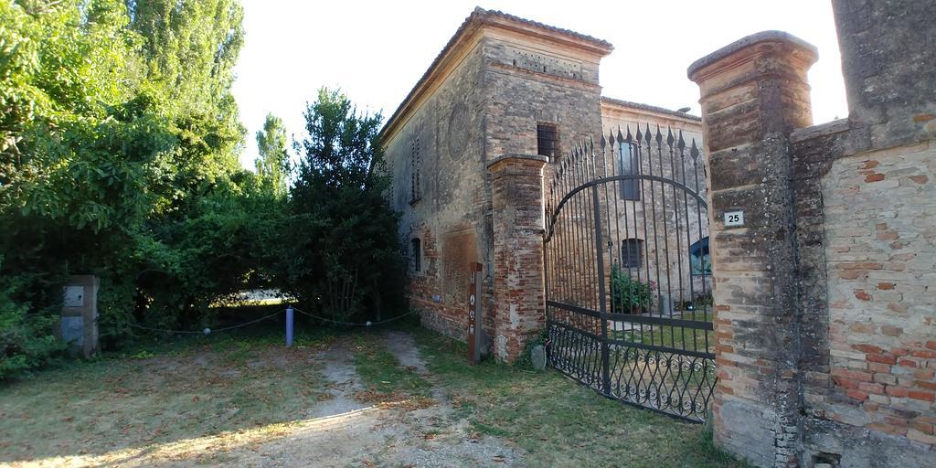 Villa Lo Scrigno Di Lara Ceresara Exterior foto