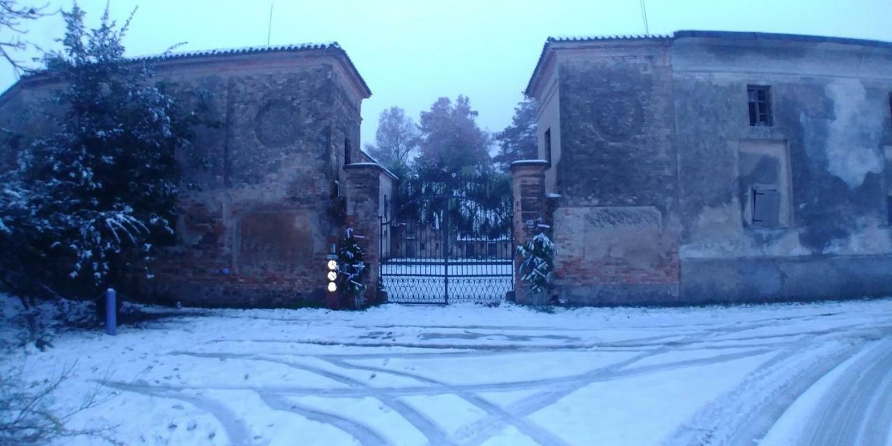 Villa Lo Scrigno Di Lara Ceresara Exterior foto