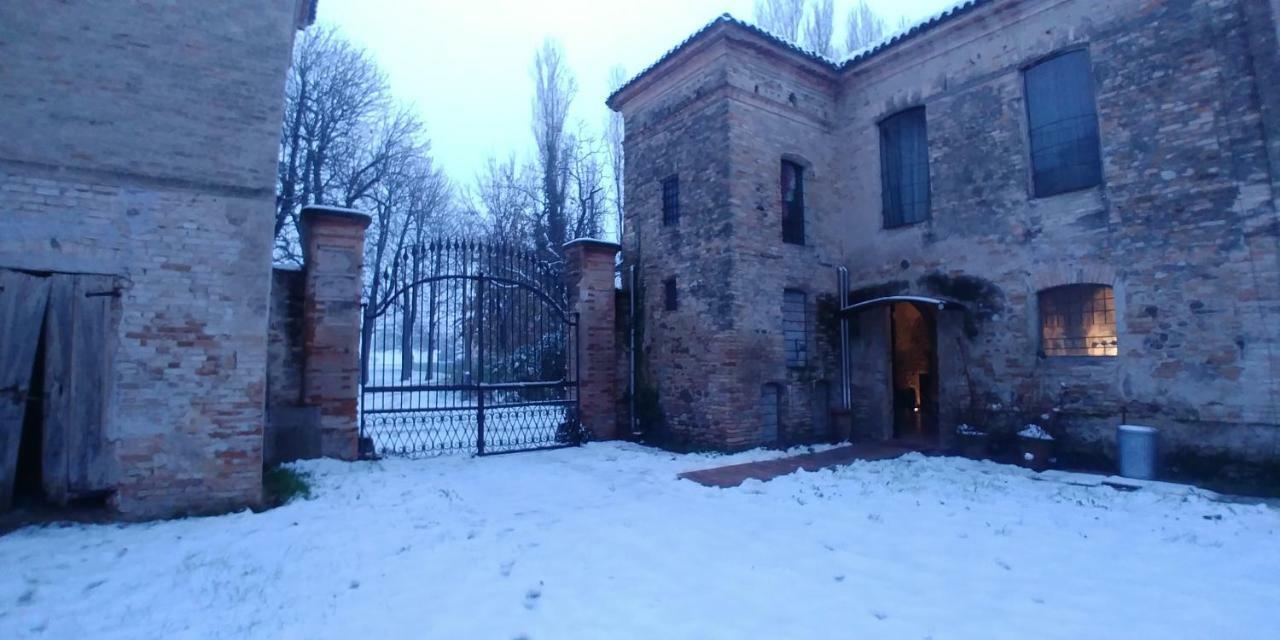 Villa Lo Scrigno Di Lara Ceresara Exterior foto